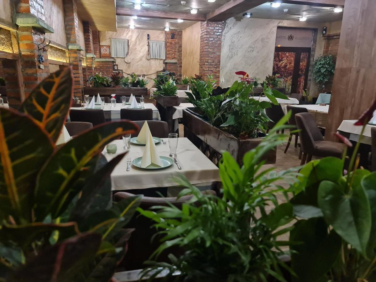 Каштел Pancevo Hotell Eksteriør bilde