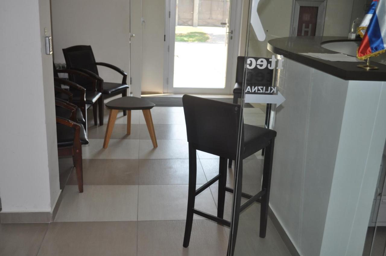 Каштел Pancevo Hotell Eksteriør bilde