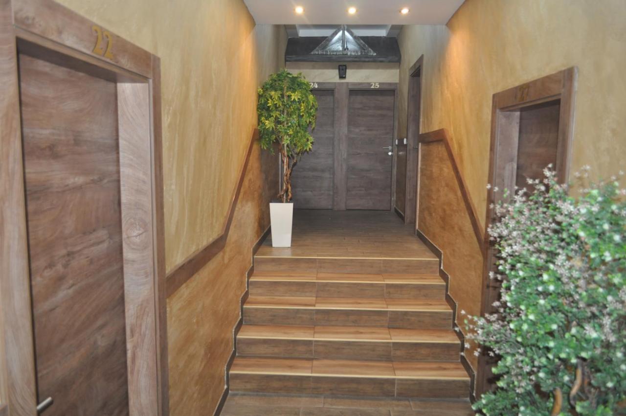 Каштел Pancevo Hotell Eksteriør bilde