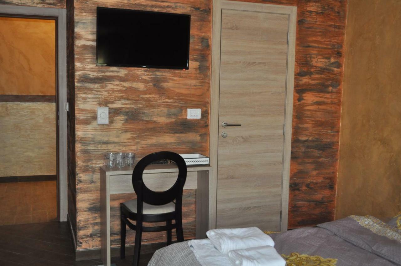 Каштел Pancevo Hotell Eksteriør bilde