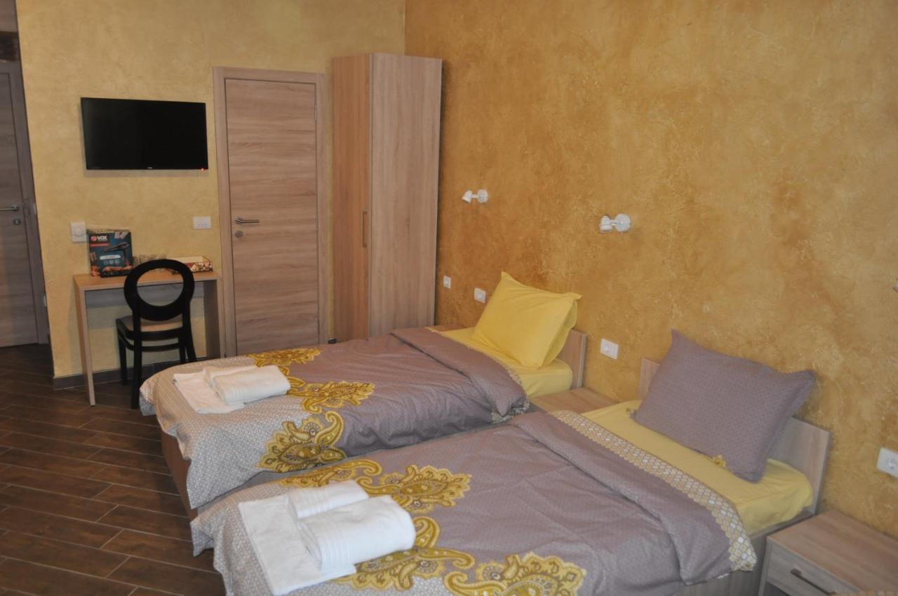 Каштел Pancevo Hotell Eksteriør bilde